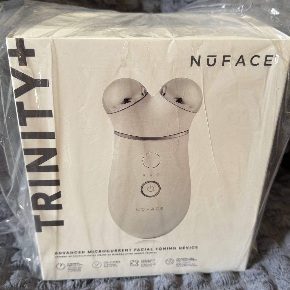 NuFACE Trinity Plus + Smart Advanced Microcurrent Facial Toning Starter Kit BNIB